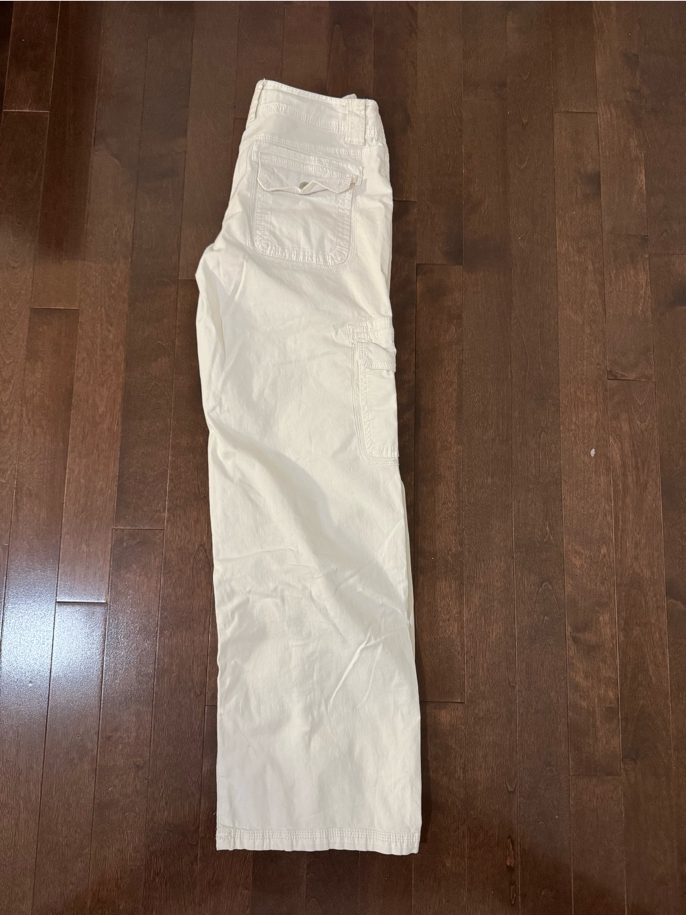 Low Rise White Cargo Pants - Picture 6 of 8